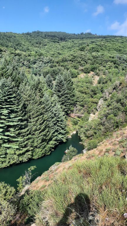 Tour du Lac de Villefort et croix de Gratassac