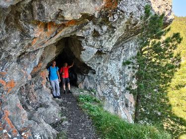 4512AFB8-9B1D-4094-AB34-576B1EE3D423.