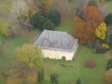 Atterrissage Ã  Saint Pierre d Albigny au chÃ¢teau de Lourdens