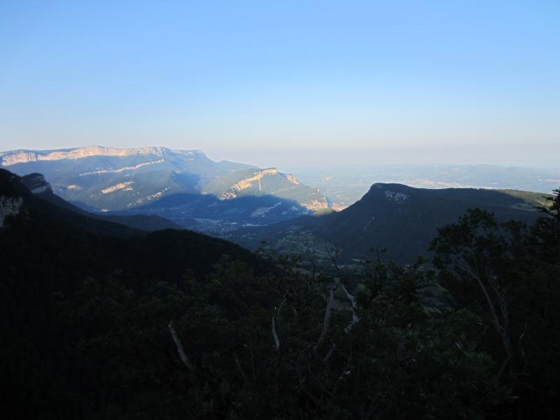 6h58, le soleil illumine les belles falaises du V.