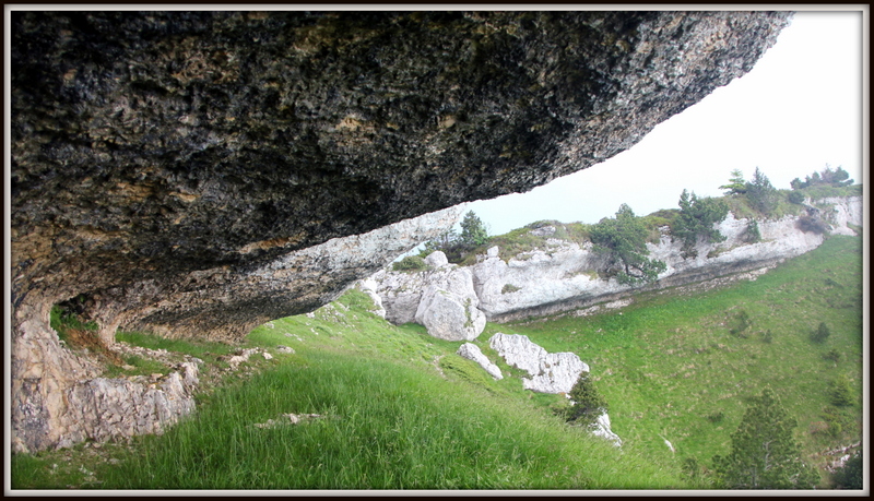 Abri sous le sommet