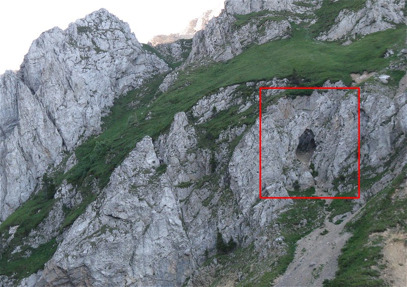 Arche en montant au Col des Aiguilles