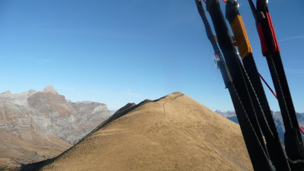 Au dessus de l'épaule, ça monte bien