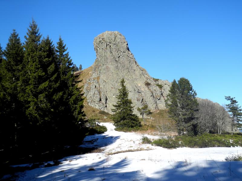 Au pied de la Roche Pointue