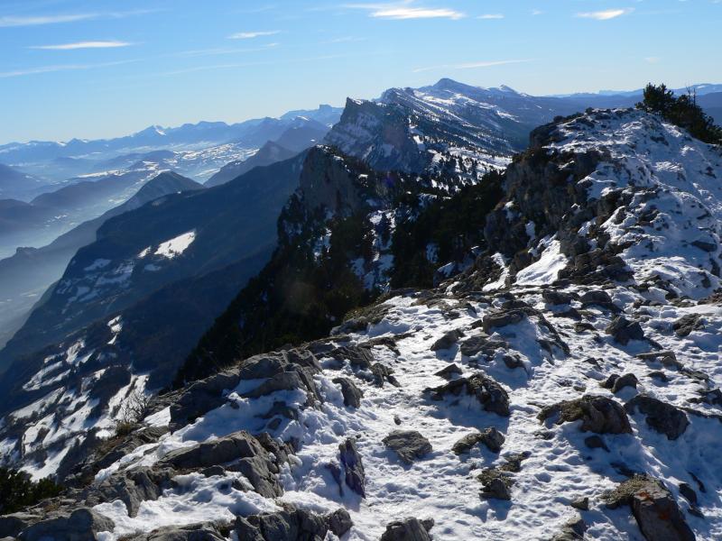 Au sommet, vue sur la barrière Est