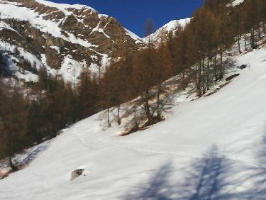 A la descente , Ã  clot l&apos;herbous