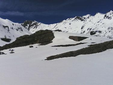 Ã  partir de la cabane de chichin , le vent violent  contraire s'est levÃ© - signe de changement de temps