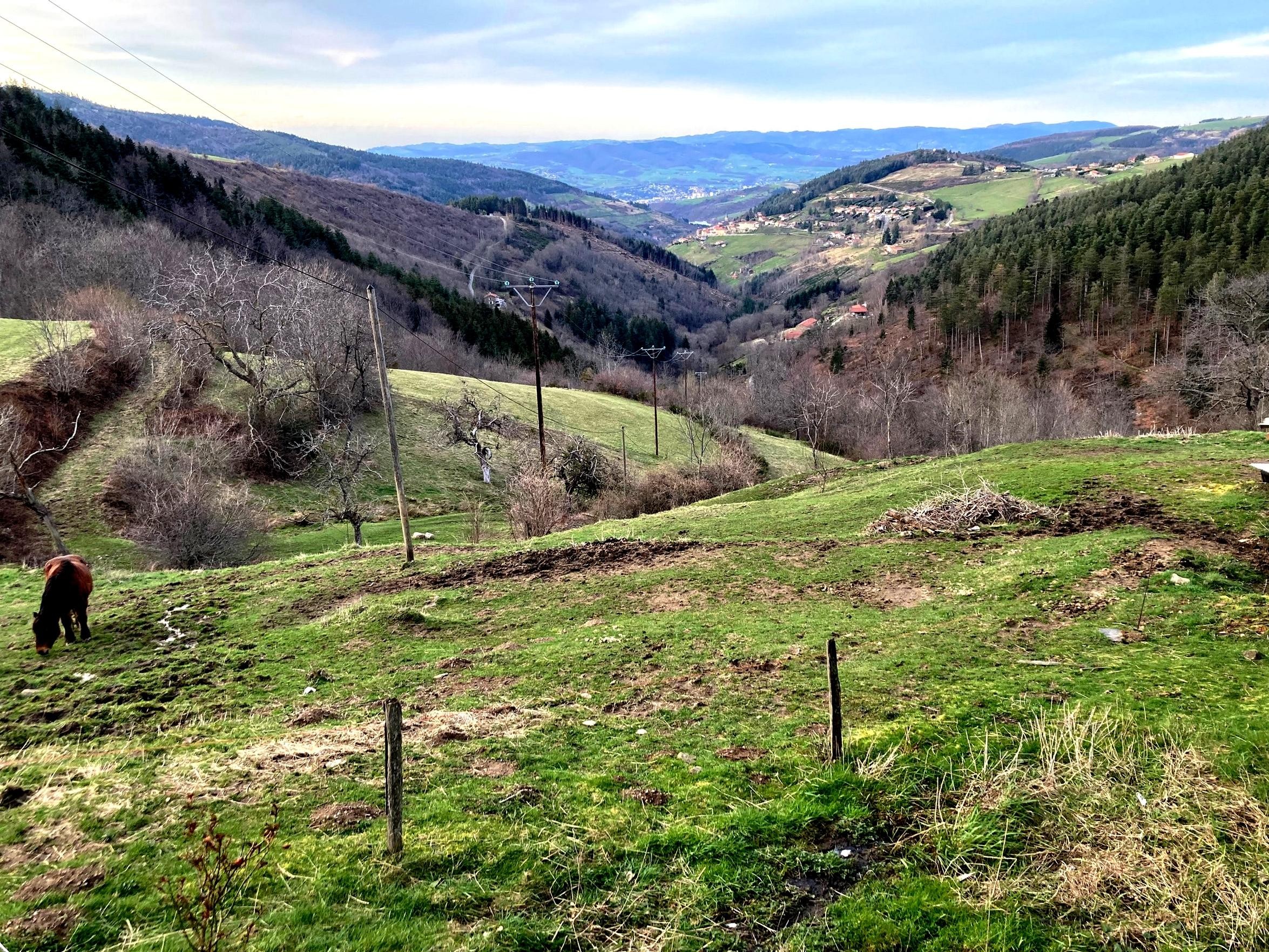 A la Grange du Puy, vue sur la vallée du Jarret