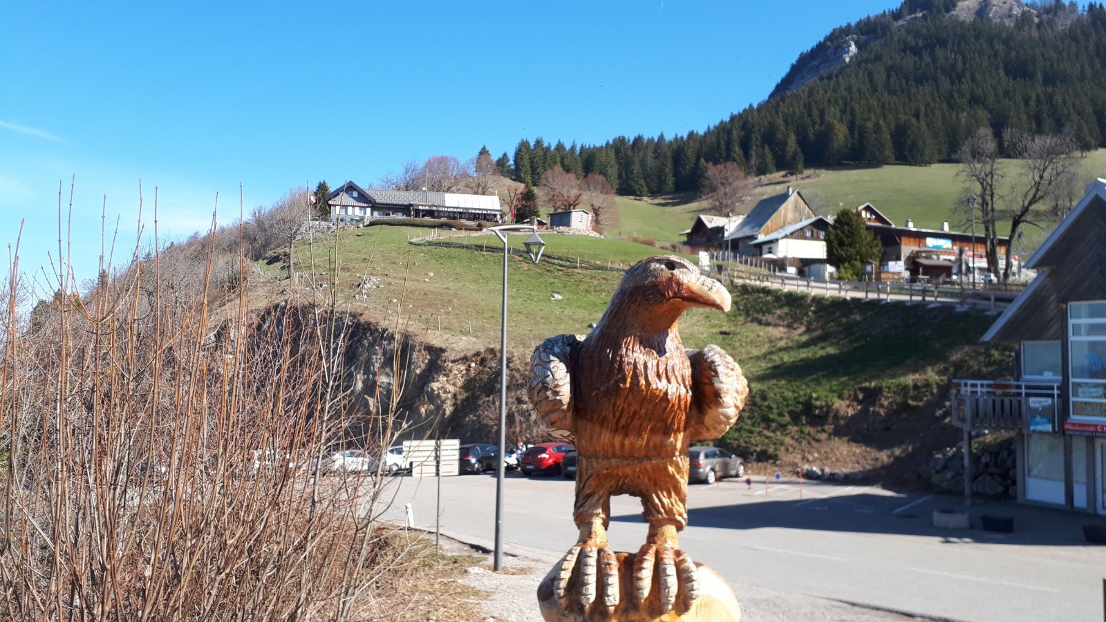 Accueil Ã  la sortie du chemin au col