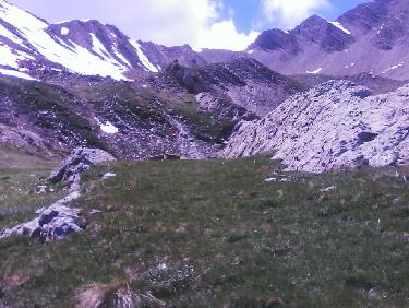 Au-dessus du lac de l&apos;Hivernet - vers le col de Chante-Perdrix