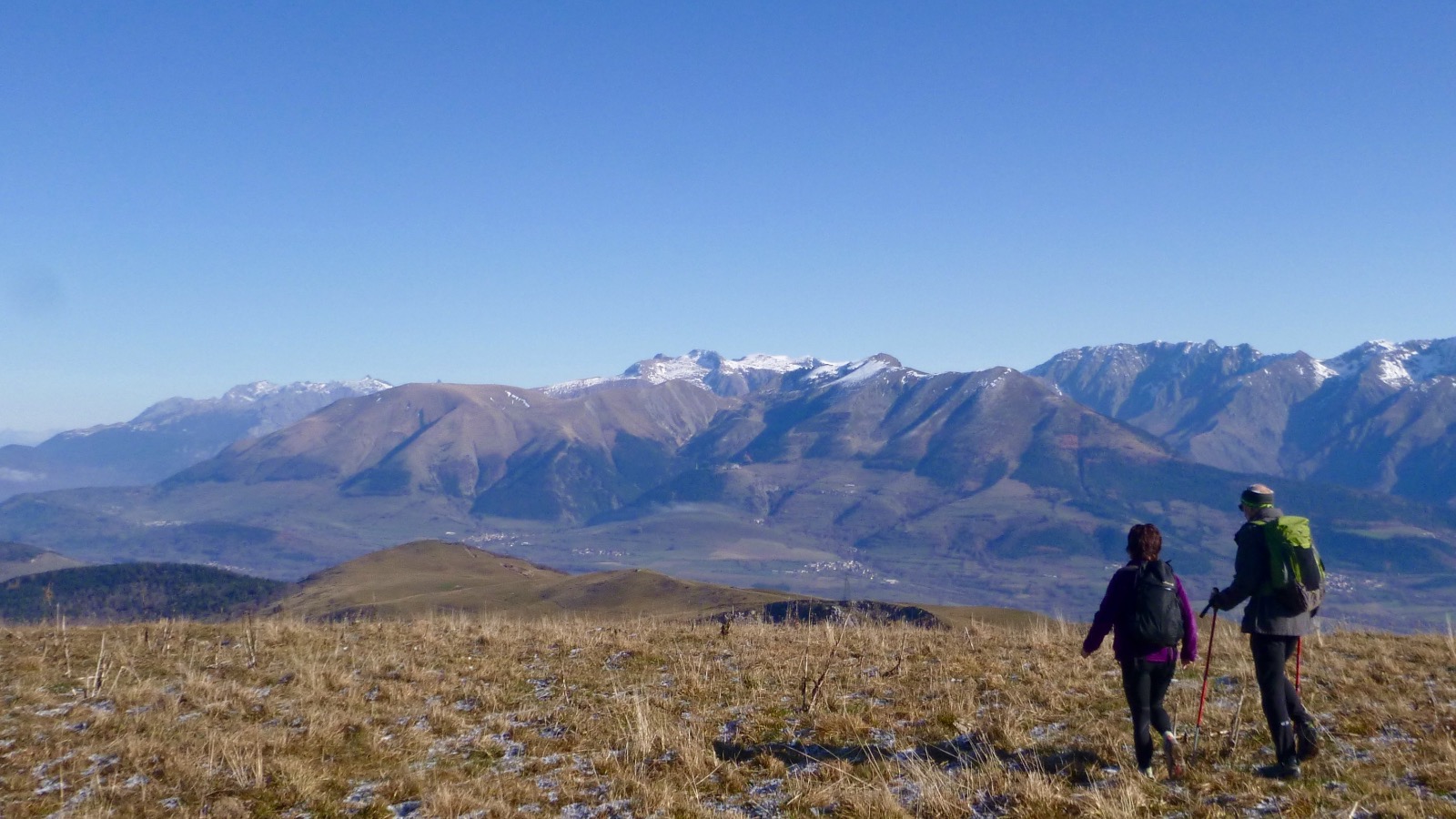 Au sommet devant le massif du Taillefer