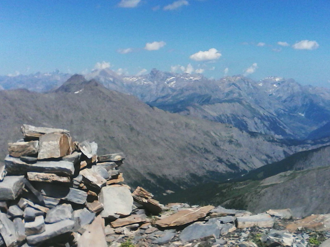 Bas du vallon du ruisseau de parpaillon et haute-ubaye au fond ; depuis Maralouche