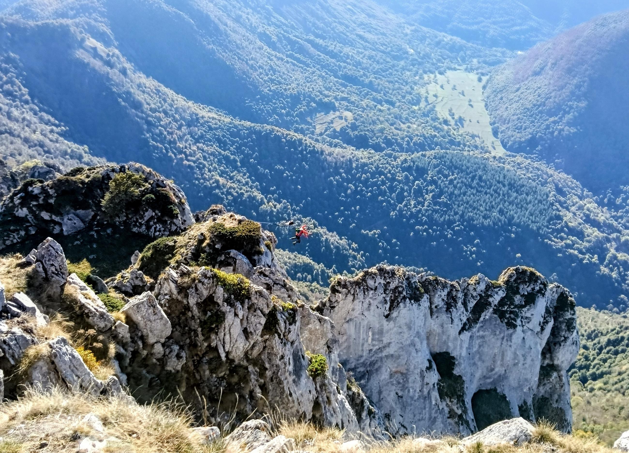 Base jumper 