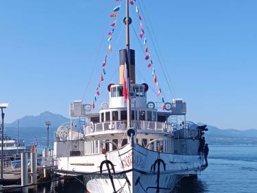 Bateau navette 