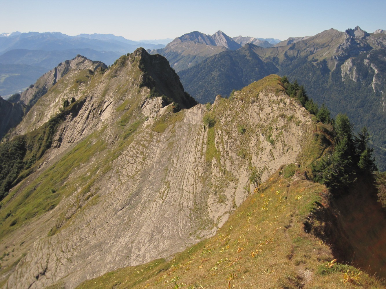 Belle Etoile et Cruessajran depuis la Dent la Cons