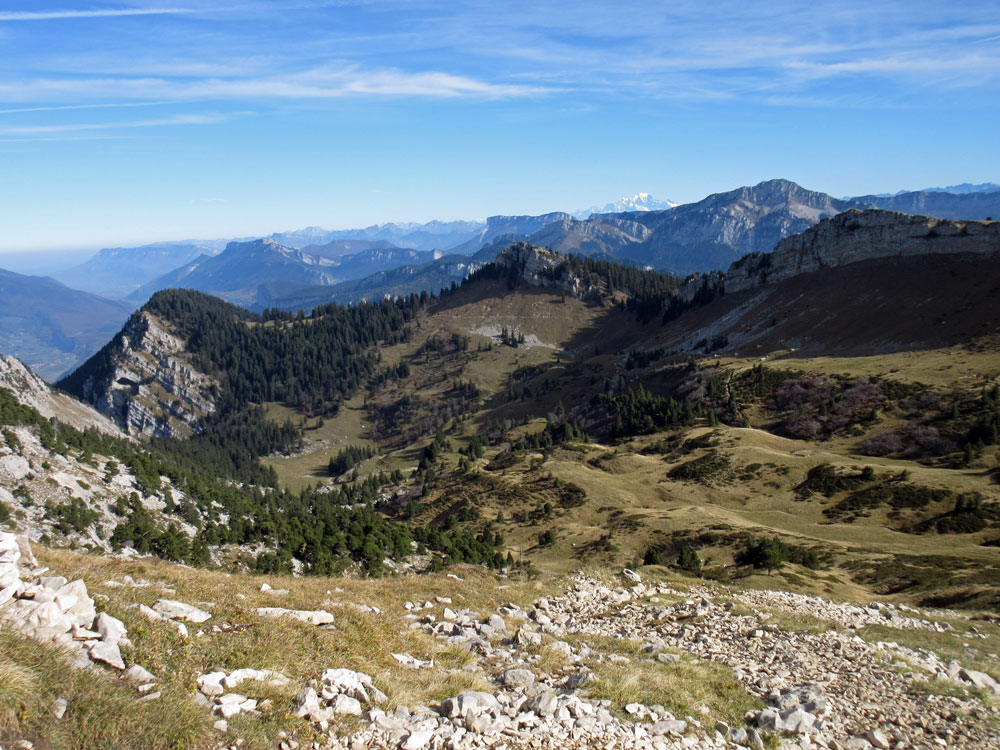 Belle vue vers la Chartreuse, Belledonne et le Mont Blanc