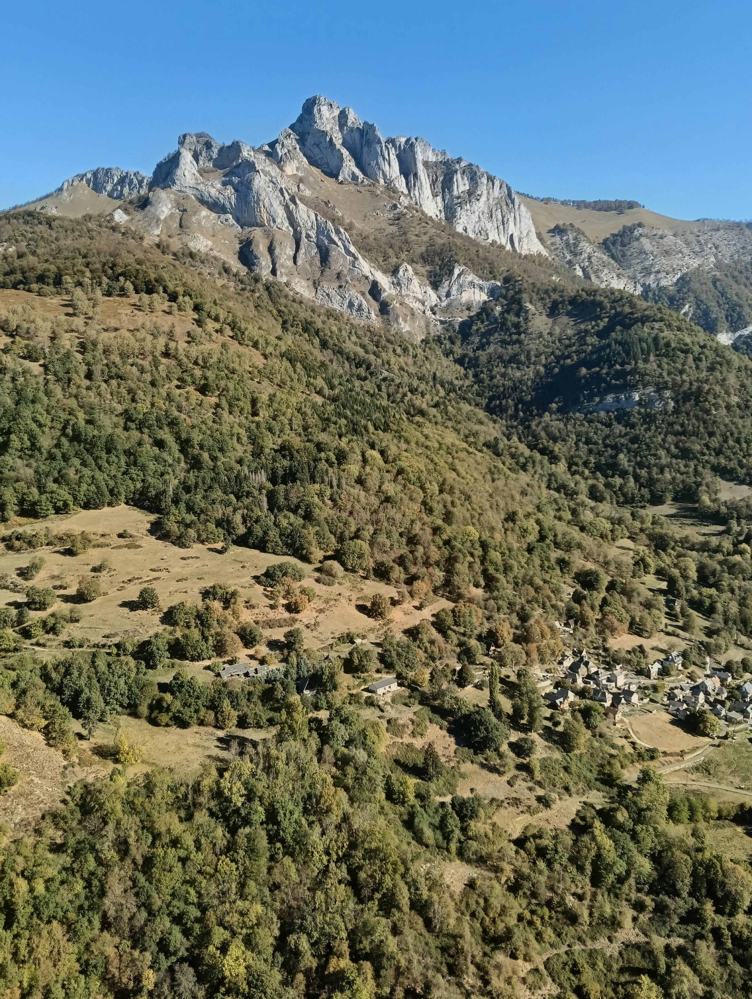 Bezins-Garraux sous le Pic du Gar 