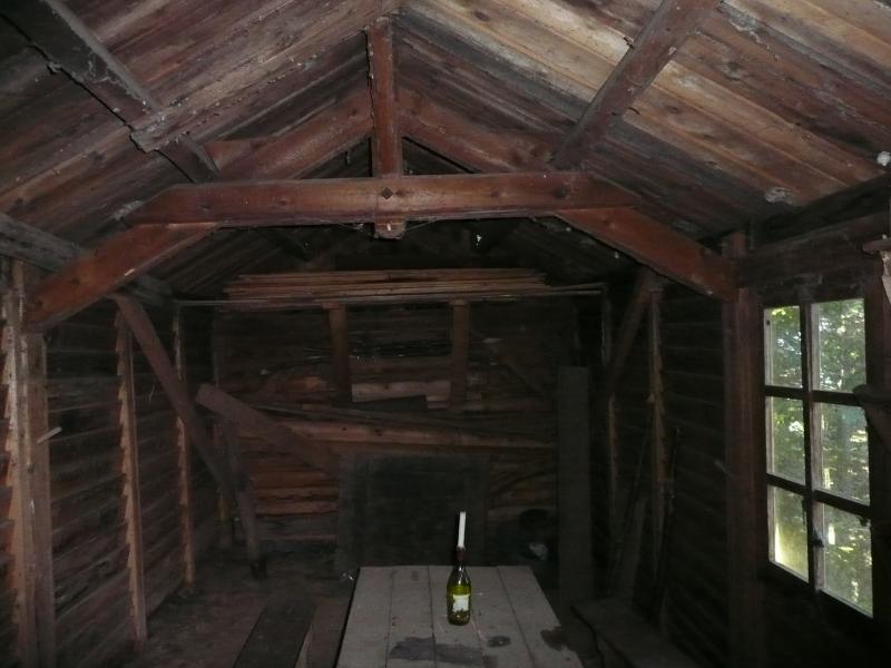 Intérieur de la cabane
