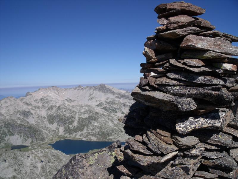 Cairn au sommet.