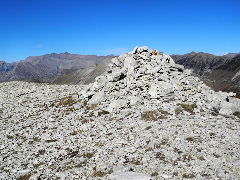 Cairn (?) sommital