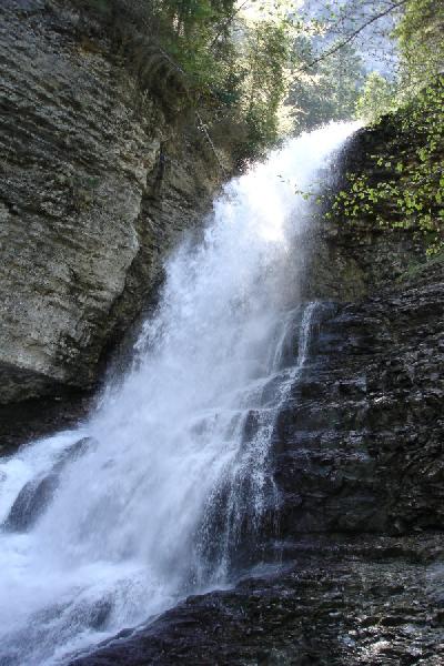 Cascade Isolée Cirque de Saint Meme