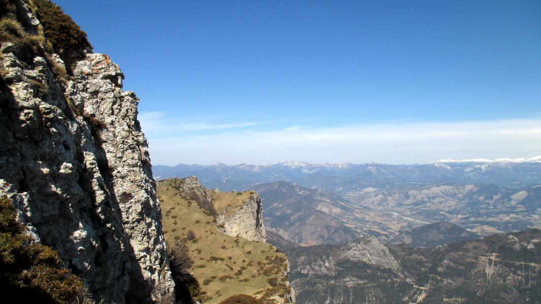 Casse croute sur le versant nord du Veyou.
