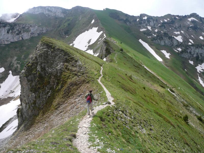 Col de Bellefont devant son Dôme éponyme