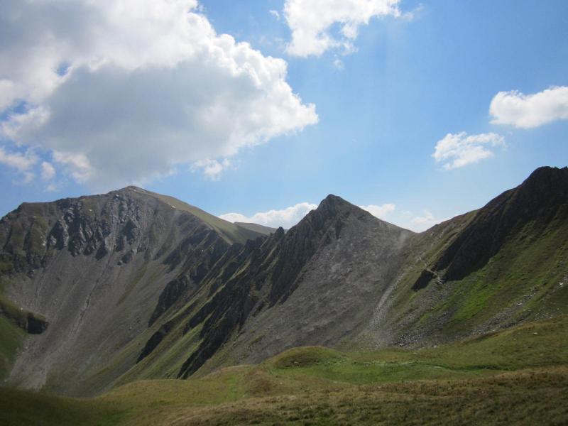 Combe Bénite, Corne Noire et col