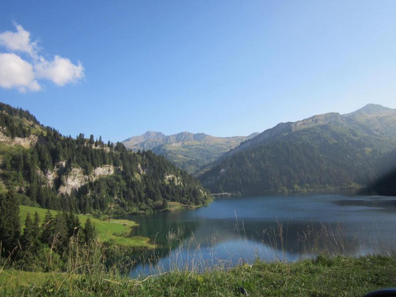 Crêt du Rey depuis le lac de St Guérin