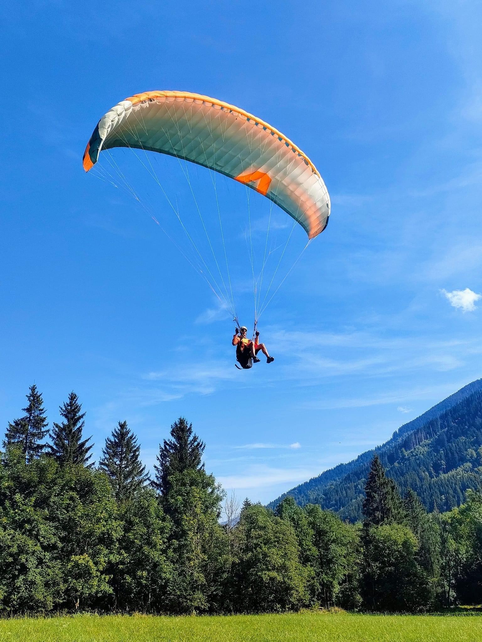 Ça plane sur la Croix