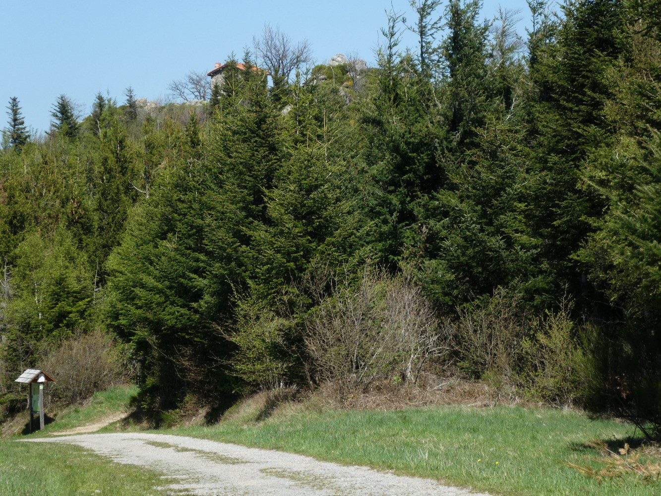 Cabane et Rocher de Dentillon