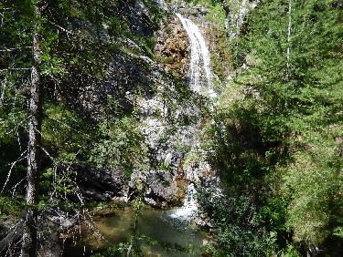 Cascade et vasque sur le torrent issu de Piebrun