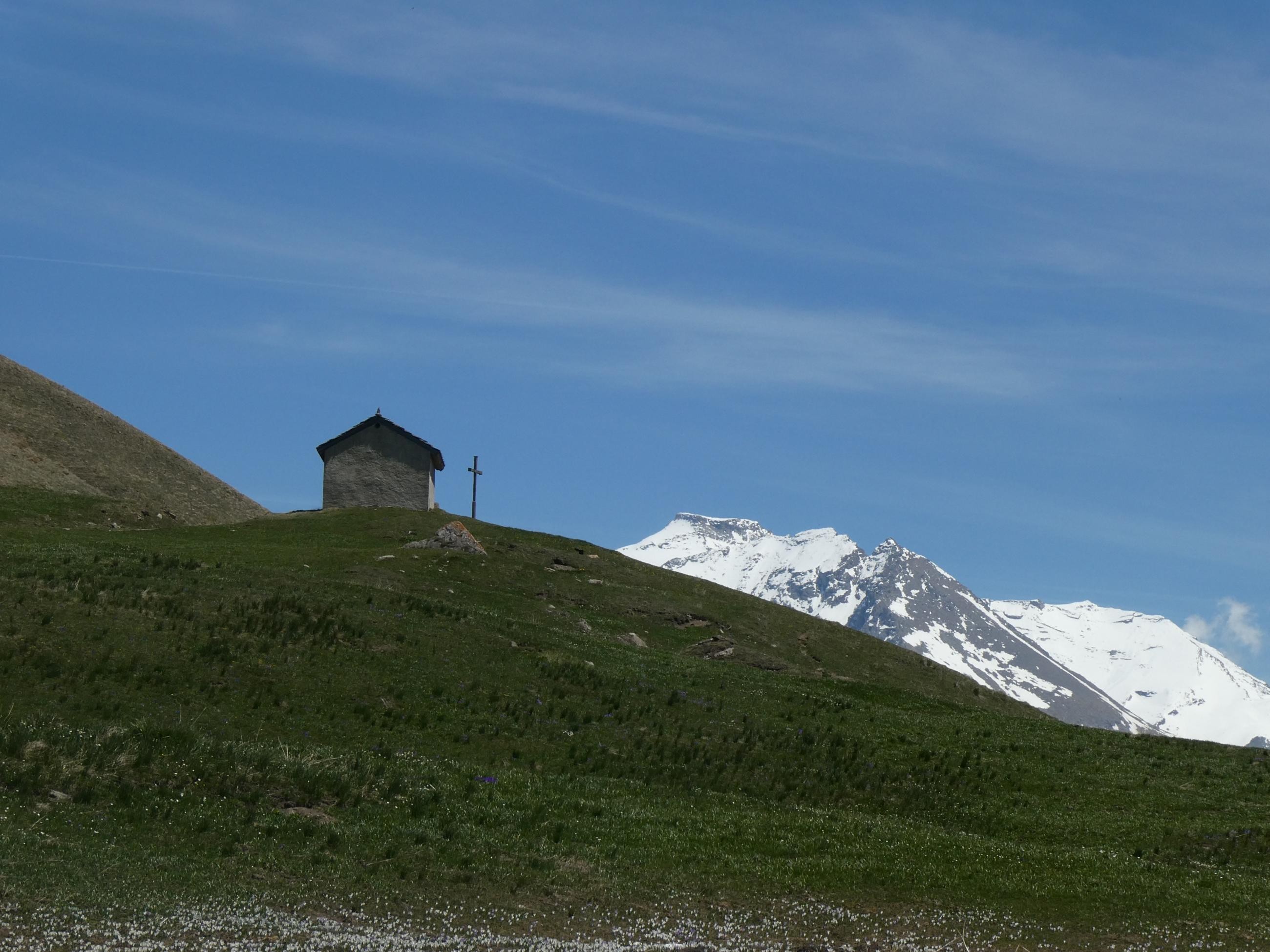 Chapelle Saint Antoine/refuge de Vallonbrun par les Grattais