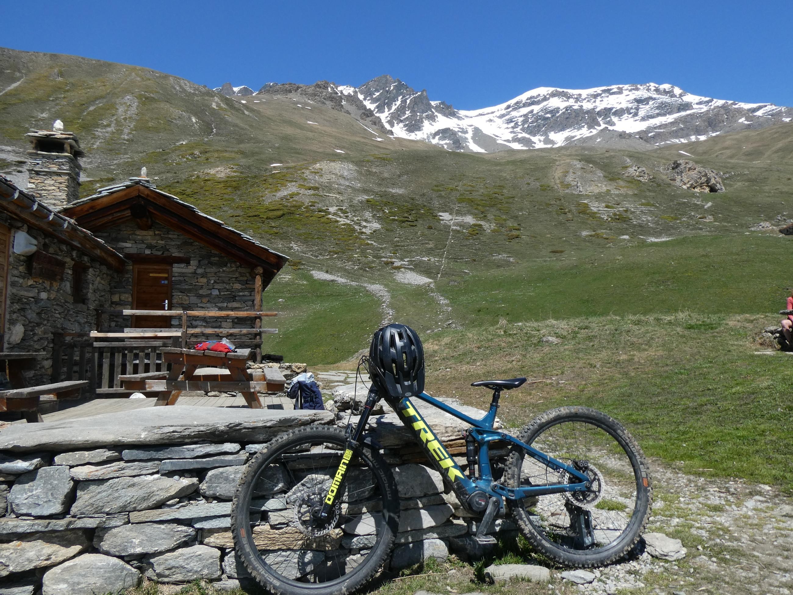 Chapelle Saint Antoine/refuge de Vallonbrun par les Grattais