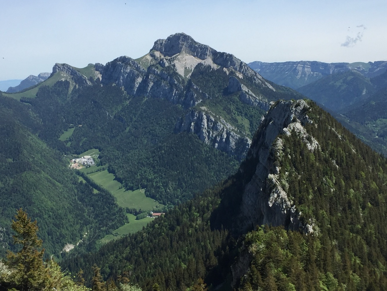 Charmant Som depuis Valombré, arrête Bérard, Collet, crête est, col de la Cochette