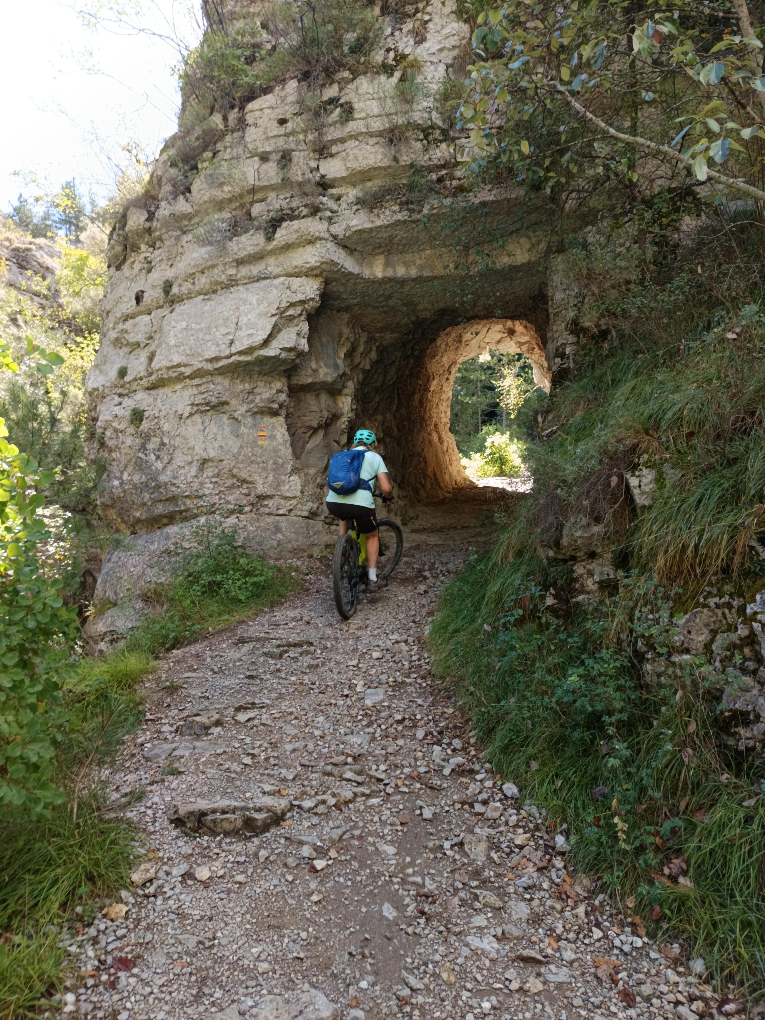 Les chemins du soleil en vtt (du Bugey à la mer)