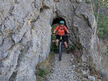 Les chemins du soleil en vtt (du Bugey à la mer)