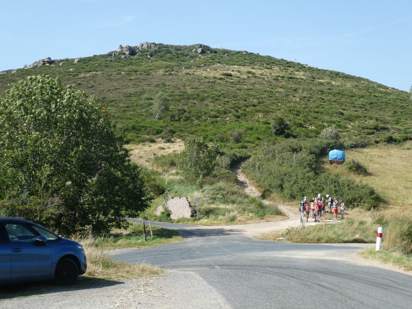 Croix du Planil : vue arriÃ¨re vers le dÃ©bouchÃ© du GR (et le ChÃ¢telard)
