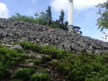 Croix et relais de l&apos;Oeillon