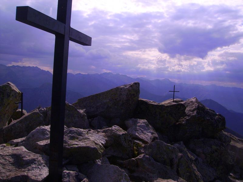 croix sommitales