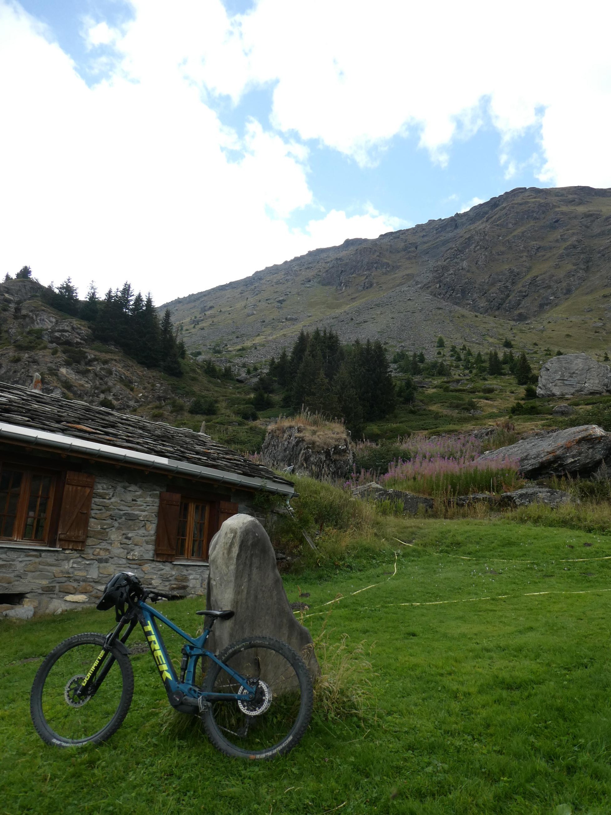 Le Cuchet depuis Bessans, descente par Pré Camois et les Fontaines.