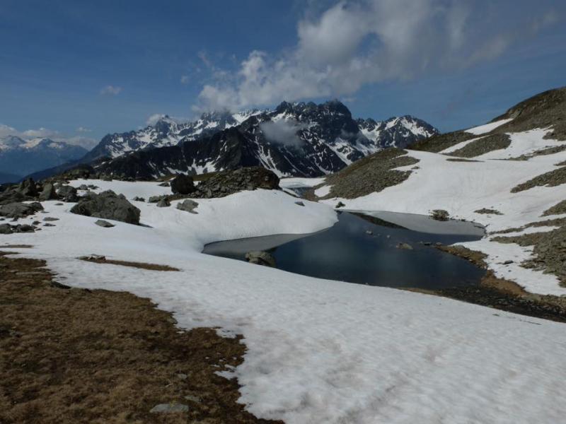 De la neige ? Pas trop sur le sentier