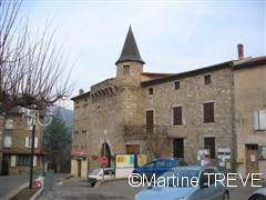 Départ du village médiéval de Désaignes