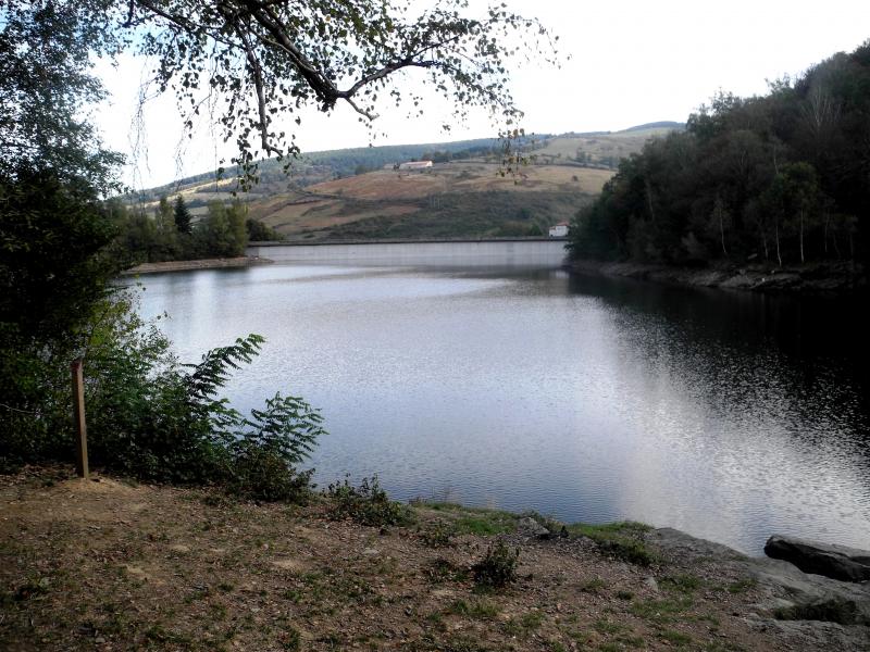 Digue du barrage de la Rive
