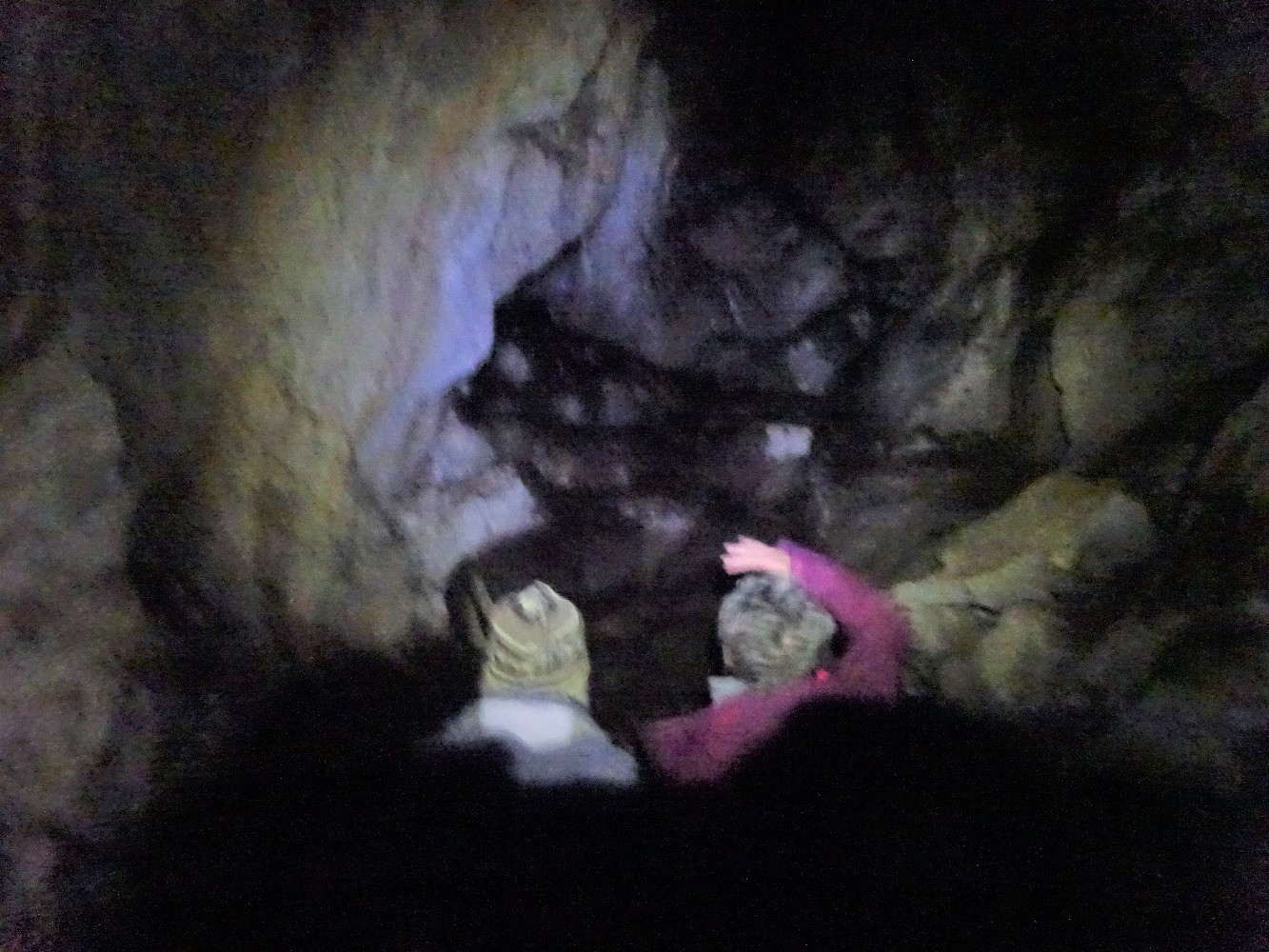 Dans la grotte des Peyrourets