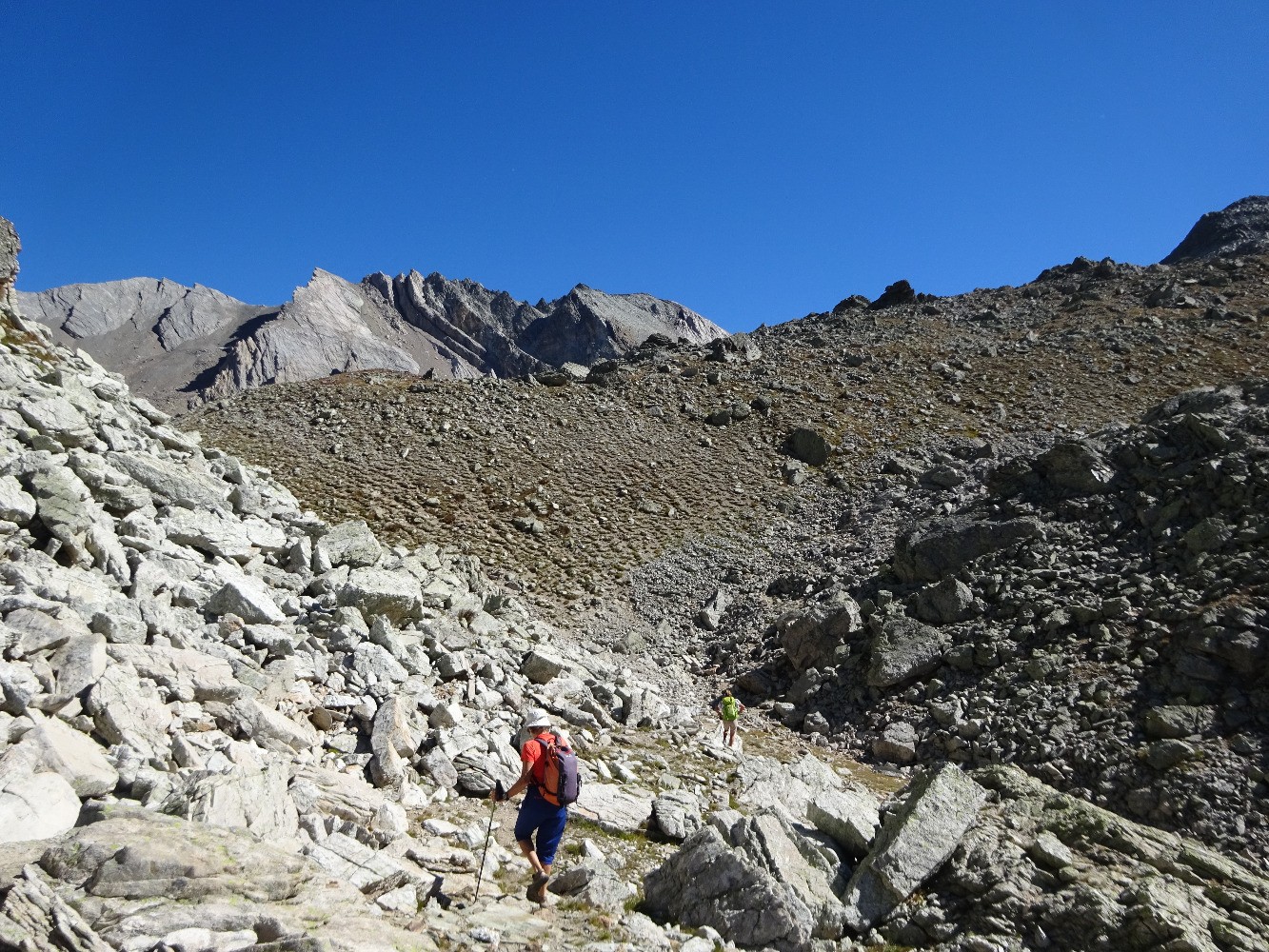 Dans le thalweg vers le pas de Cialancioun
