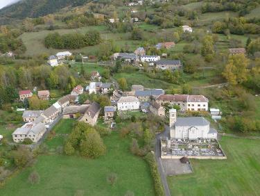 De justesse avant les nuages