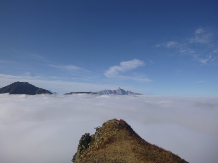 Enfer et damnation, c'est la mer de nuages