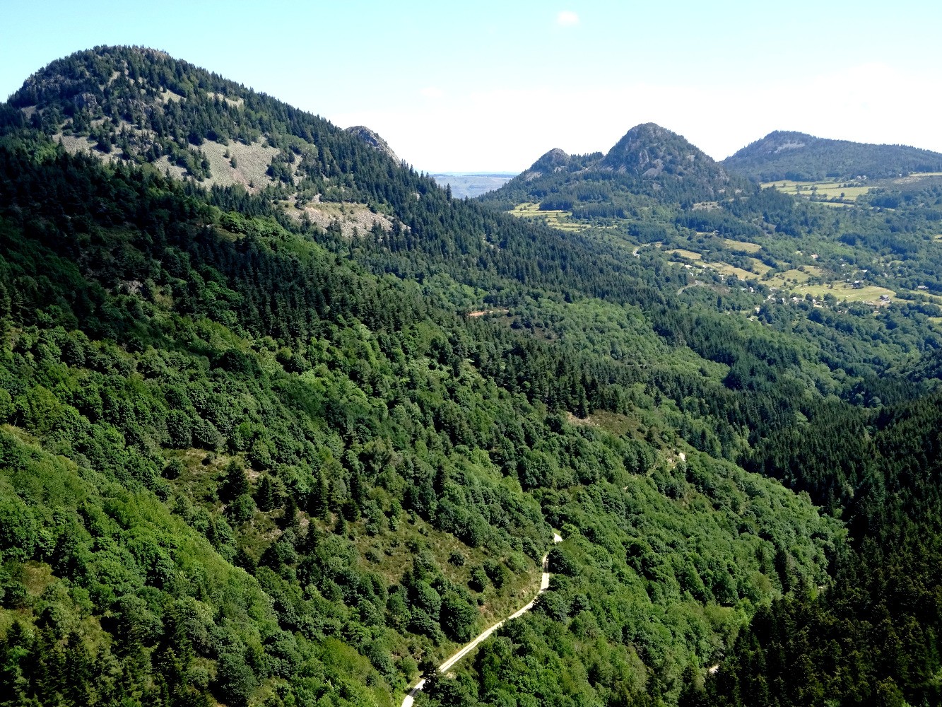 De l arÃªte Ouest vers les sucs de BorÃ©e