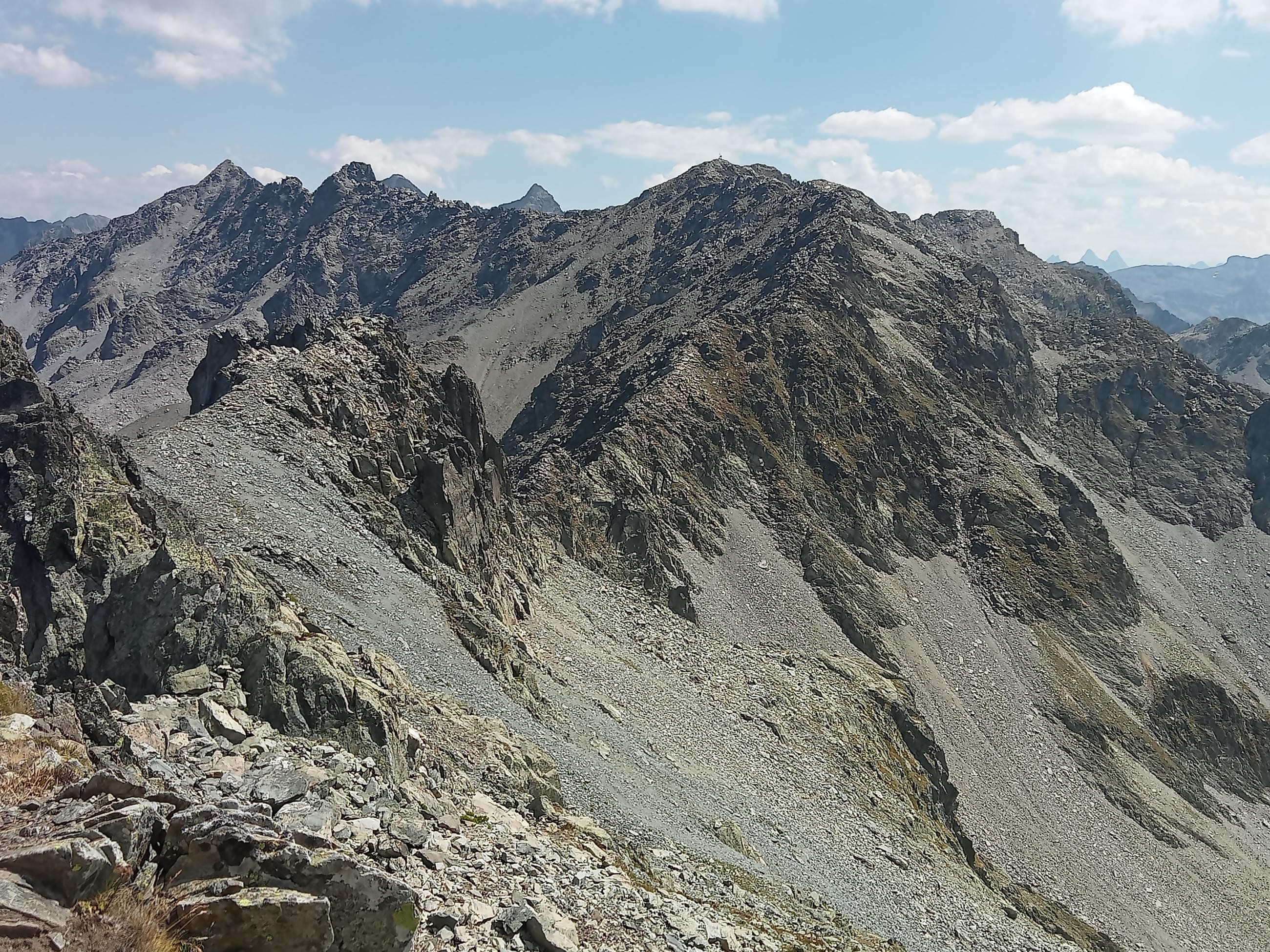 De la Dent du Pra, la crête jusqu'au Pic des Cabottes en passant par la Belle Etoile